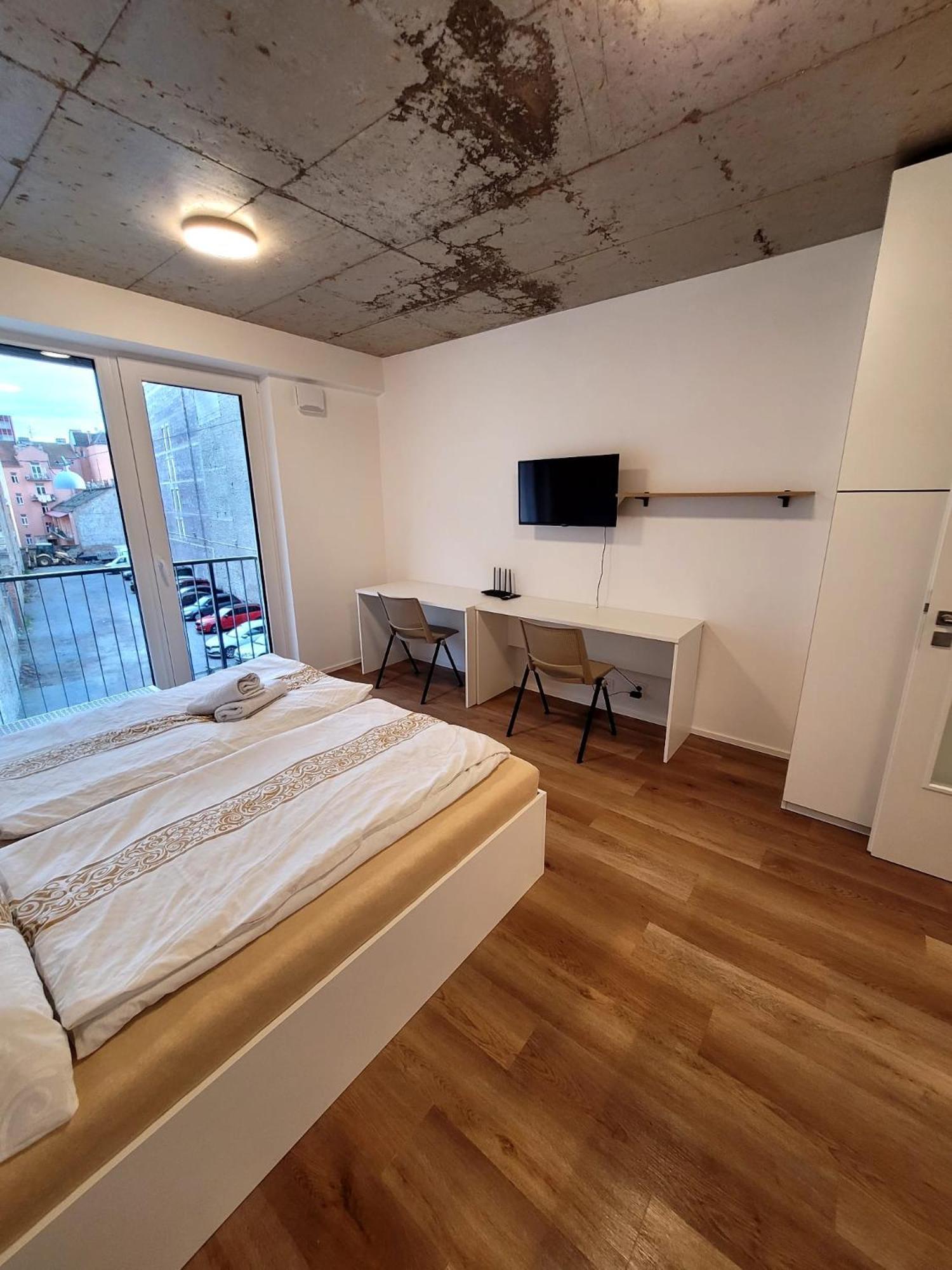 Street Apartments Brno Center מראה חיצוני תמונה